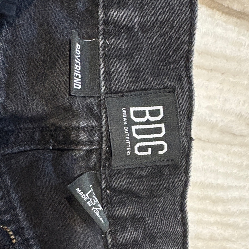Urban Outfitters Women's Dark Wash Boyfriend Jeans - Picture 2 of 6